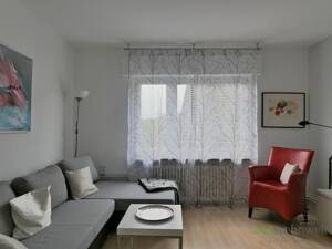 (EF1198_M) Kassel-Stadt: Oberzwehren, möblierte Wohnung mit Balkon und kleinem Esszimmer