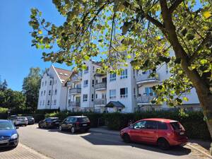 Sofort verfügbar +Eigennutz oder Kapitalanlage!? Helle und ruhig gelegene 2-Raum-WE mit Balkon, Tiefgaragenstellplatz – 4288 Leipzig – Vorschaubild 1