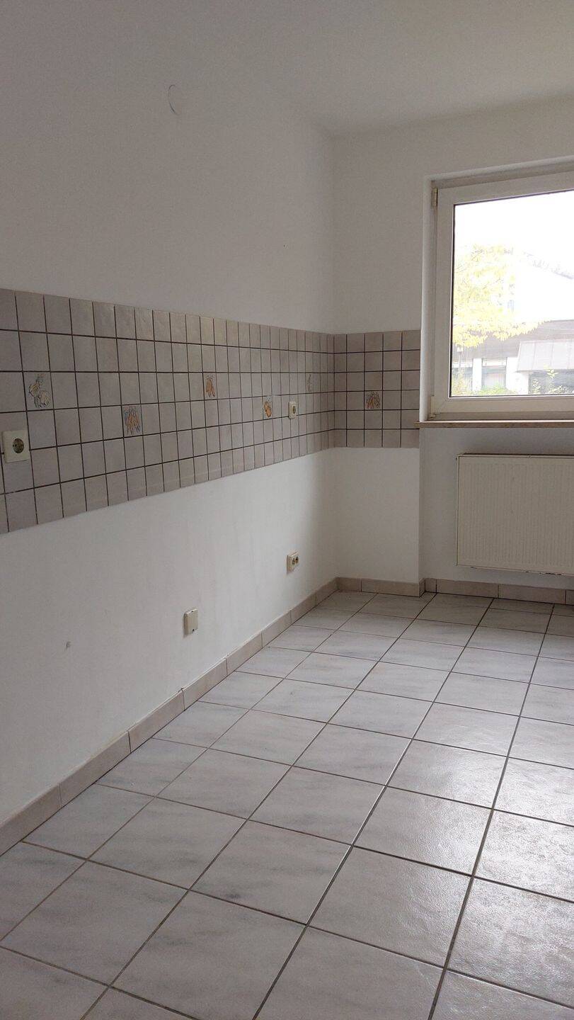 Ruhige und helle 2 Zimmerwohnung mit Stellplatz in Zentrumsnähe – Nürnberg – Vorschaubild 4
