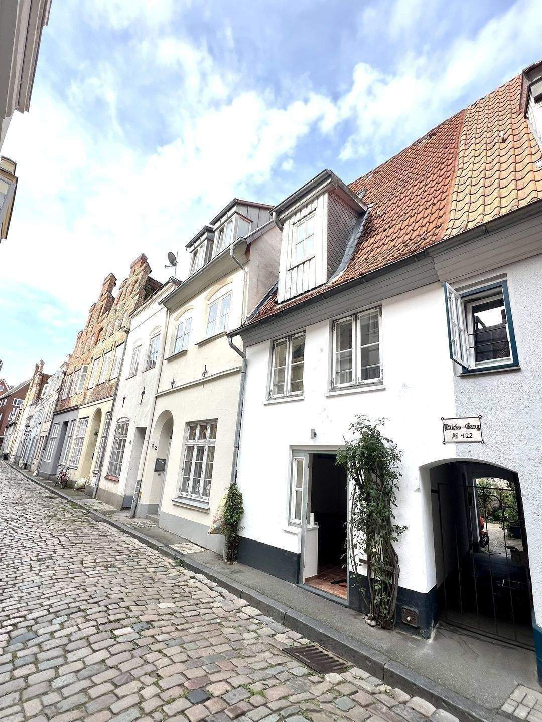 Kernsaniertes, modernes sehr stilvolles Stadthaus mit Dachterrasse in Lübeck zu verkaufen – Lübeck – Vorschaubild 2