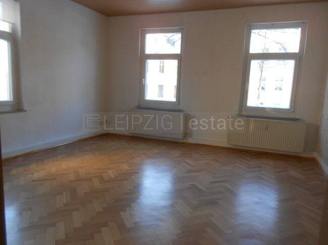 *geräumige 5 RWG mit EBK, eigener Terrasse, Garten und Garage uvm*