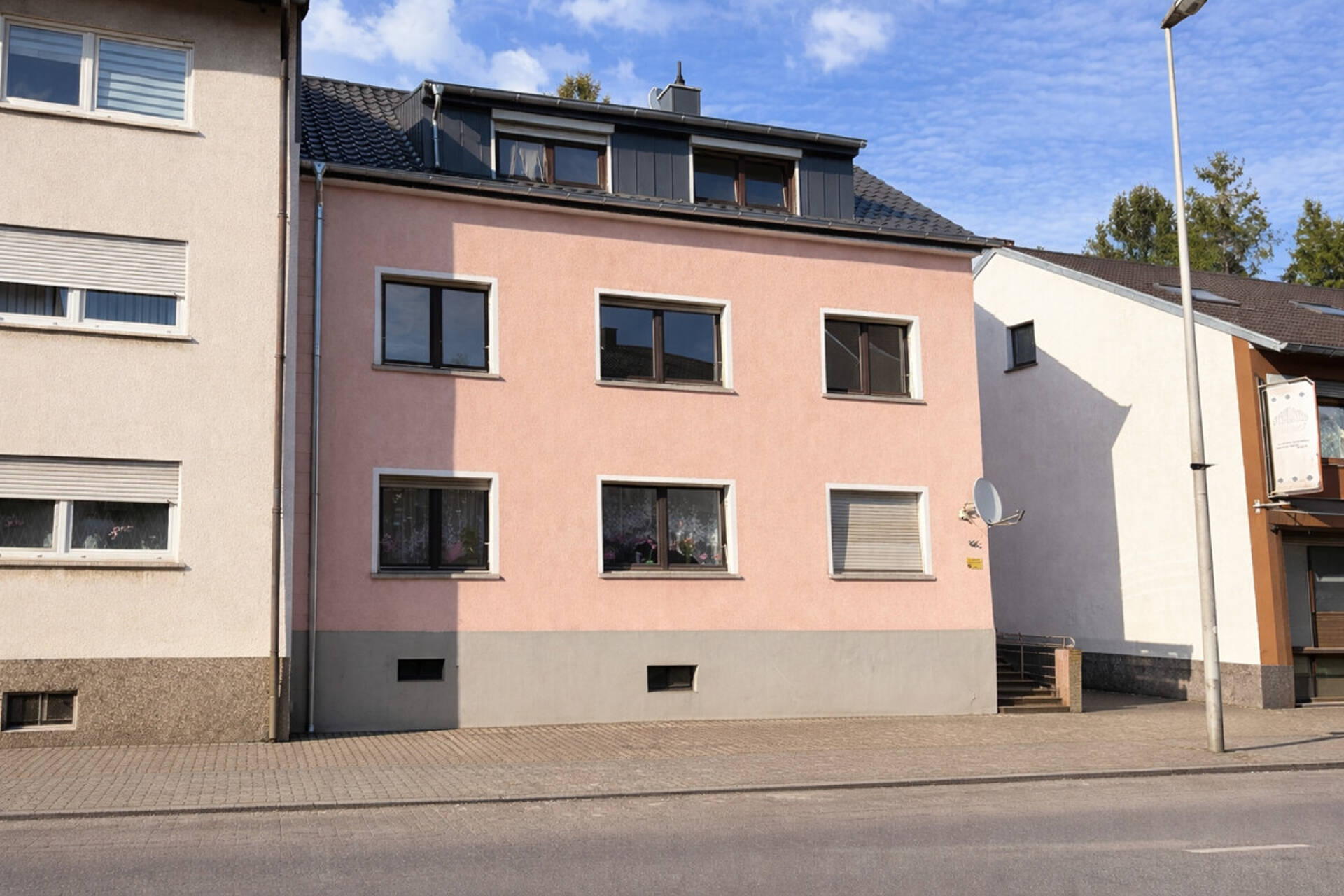 Mehrfamilienhaus in 66333 Völklingen / Geislautern mit 320 m² kaufen
