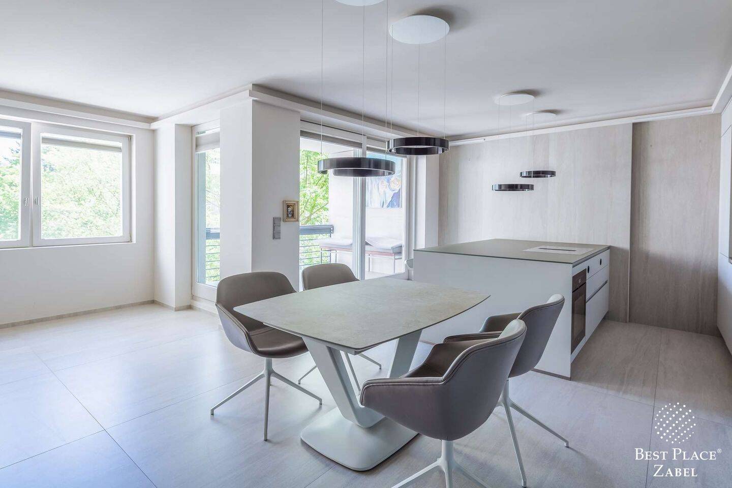 Architektonisch kuratiert: Luxuswohnung mit Loggia nahe Viktoria-Luise-Platz – Berlin – Vorschaubild 2