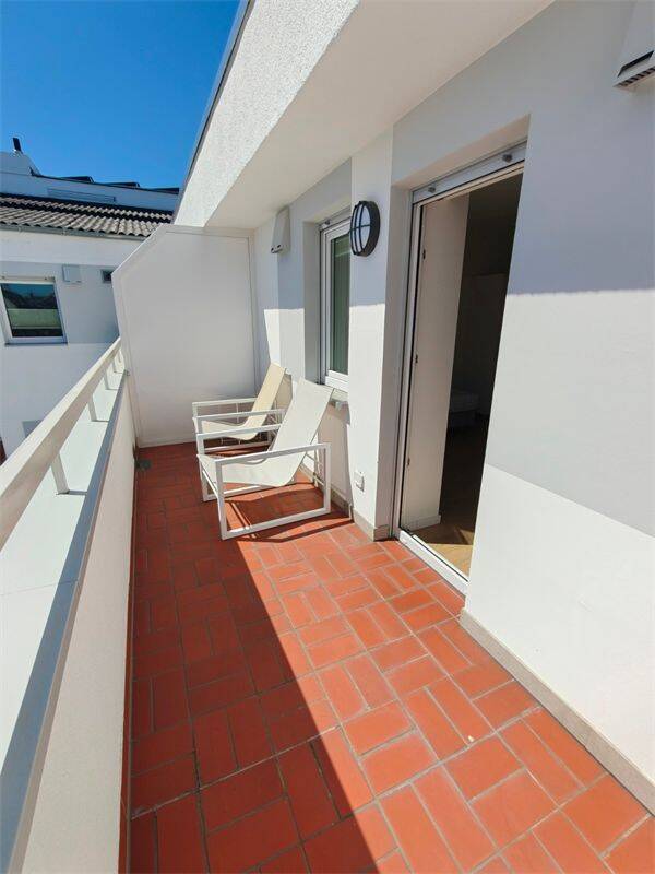 Komplett ausgestattet, Zweitbezug, Zentrale-Lage, Sonne-Balkon