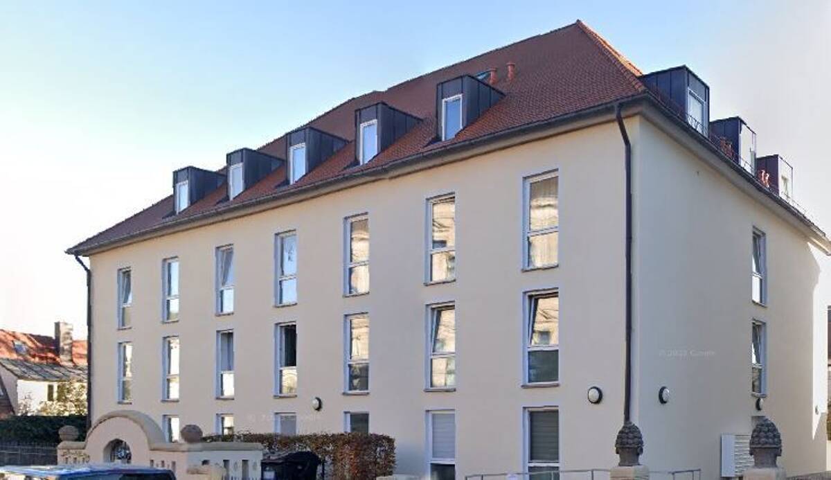 Studentenwohnanlage sucht einen neuen Mieter! Möbliertes Studenten 1-Zimmer-Dachgeschoss-Appartment in der Universit... – 91054 Erlangen – Bild 1 von 9