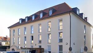 Studentenwohnanlage sucht einen neuen Mieter! Möbliertes Studenten 1-Zimmer-Dachgeschoss-Appartment in der Universit...