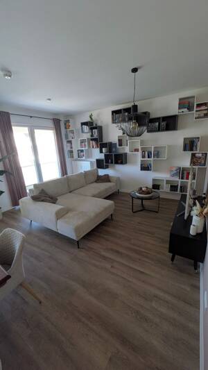 Nachmieter gesucht für moderne 3-Raum-Wohnung mit Einbauküche + Eckbalkon nach Erstbezug – Am Alten Nordhäuser Bahnhof, 99085 Erfurt – Vorschaubild 2
