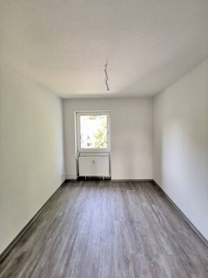 Frisch renovierte 3-Zi.-Whg. mit neuem Boden und sonnigem Balkon – 42285 Wuppertal – Vorschaubild 5