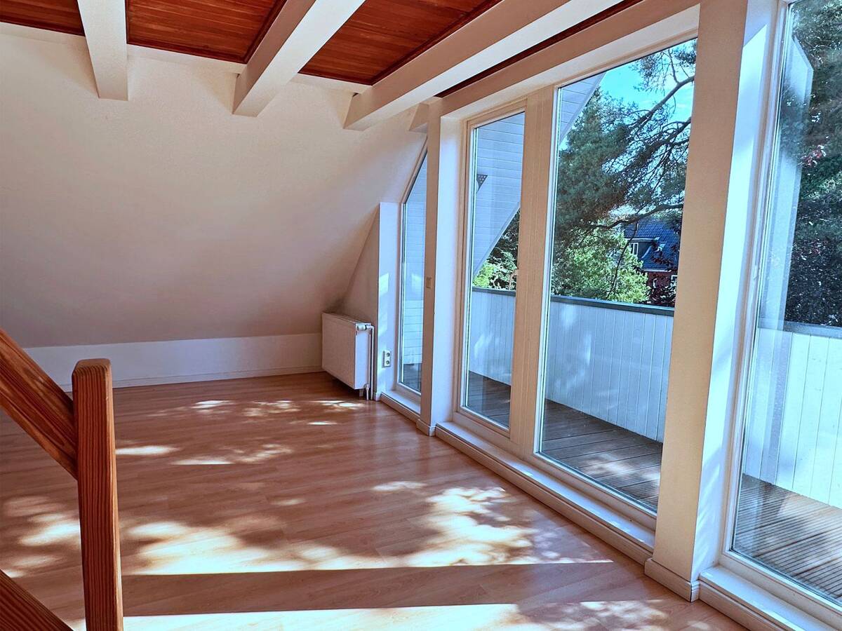 Charmante Maisonette-Wohnung im Dachgeschoss – 21244 Buchholz in der Nordheide – Bild 1 von 9