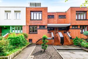 Sehr charmantes Mittelreihenhaus mit Top-Energieklasse und Garage in Hummelsbüttel zu kaufen! – 22399 Hamburg – Vorschaubild 1