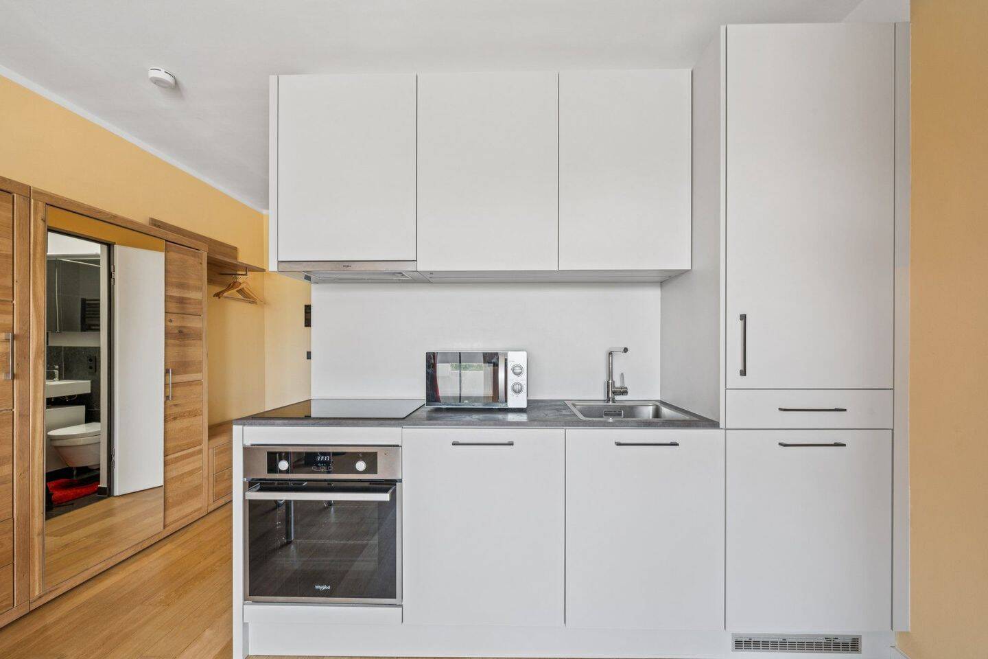 Smartes Studio-Apartment in Kudamm-Nähe – Berlin – Vorschaubild 6