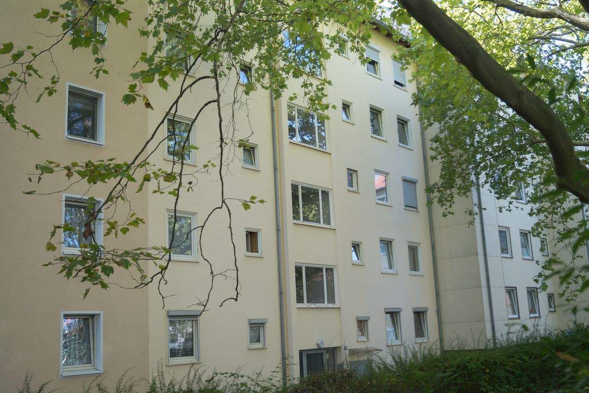 Attraktive Kapitalanlage: Vermietete 3-Zimmer-Wohnung mit 4 % Rendite Nähe Rathenauplatz
