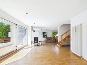 Generationen-Glück mit Gartenblick: lichtdurchflutetes Zweifamilienhaus mit Doppelgarage – 70567 Stuttgart – Vorschaubild 4