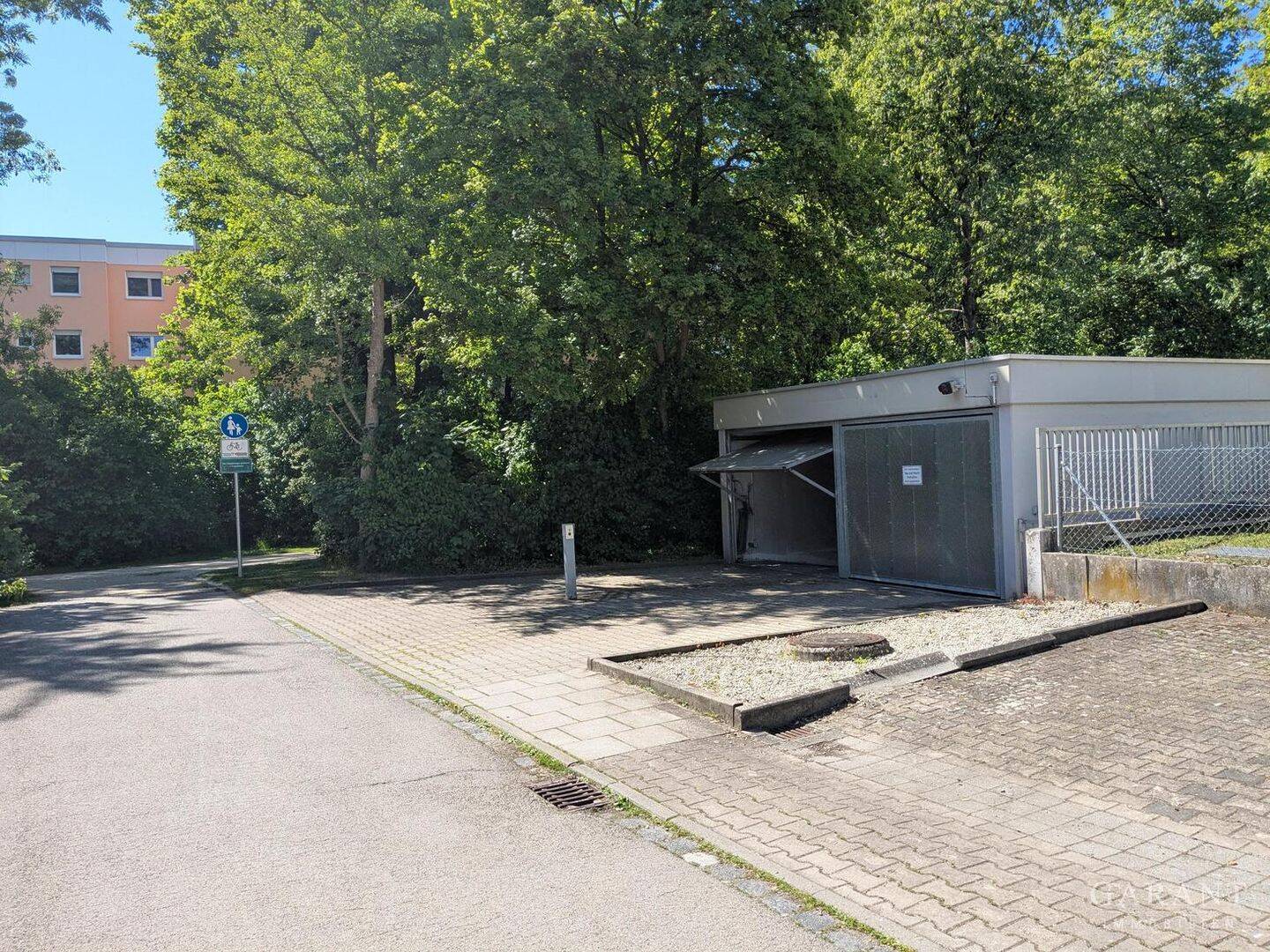 Sehr gepflegte 2 Zimmer-Wohnung in Augsburg - zur Eigennutzung oder als Kapitalanlage! – Augsburg – Vorschaubild 9