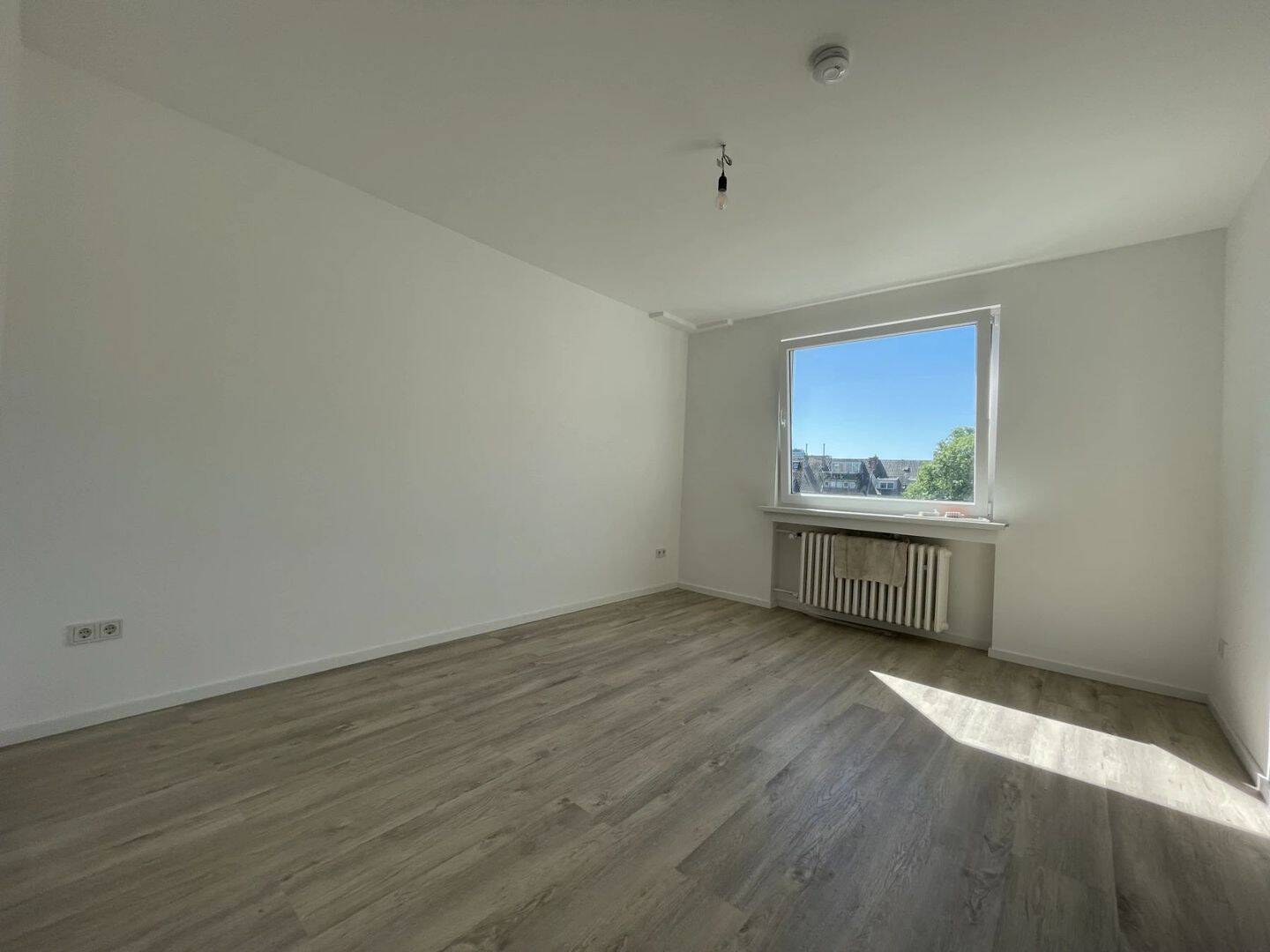 Zentrale 2-Zimmer-Wohnung in Rheinnähe