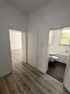 Top 2-Zimmer-Wohnung mit Balkon und großer Küche! – 45138 Essen – Vorschaubild 4