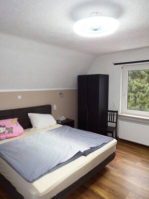 Innen kernsaniertes EFH mit großem Grundstück, Pool, ca. 80 qm großer Garage und positiver Bauvoranfrage – 42855 Remscheid – Vorschaubild 6