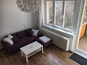 Bezugsfreie Wohnung in saniertem Zustand mit Süd-West-Balkon und Einbauküche – 12169 Berlin – Vorschaubild 5