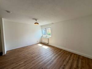 Bezugsfreie 1-Zimmer-Studentenwohnung in zentraler Lage von Freiburg-Oberau – 79102 Freiburg im Breisgau – Vorschaubild 6