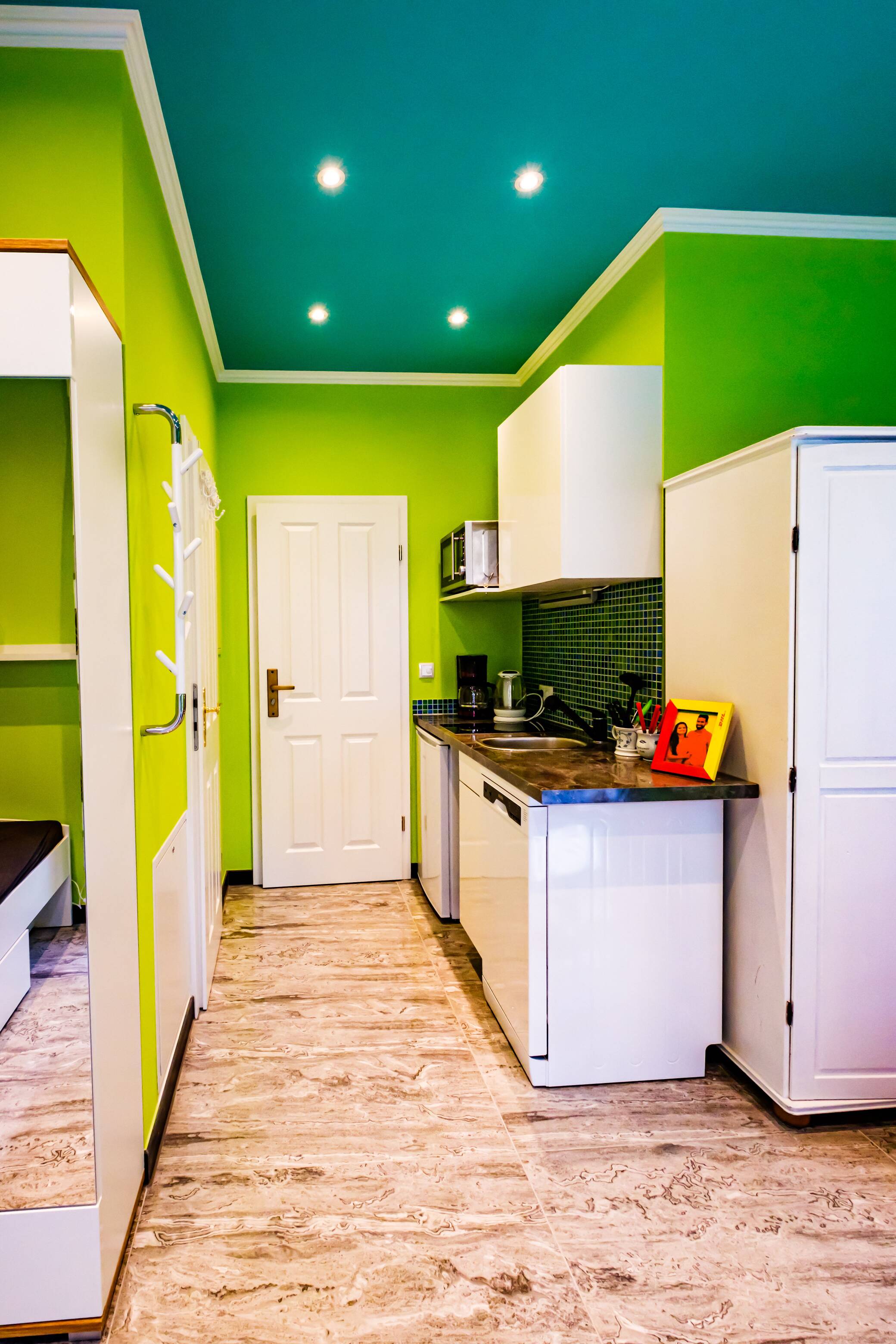 Liebevoll eingerichtetes, großartiges Apartment in Bonn – Bonn – Vorschaubild 8
