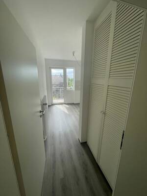 Renovierte Wohnung im 3. OG mit kleinem Balkon – 46117 Oberhausen – Vorschaubild 5