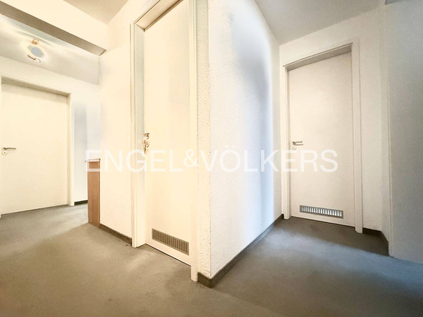 Attraktive Kapitalanlage: 3-Raum-Wohnung mit zwei Balkonen – Dresden – Vorschaubild 4