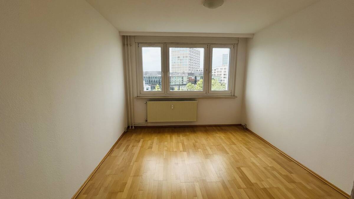 Sofort bezugsfrei | 47 m² mit Weitblick im 10. Stock von Berlin-Mitte – 10179 Berlin – Bild 1 von 3