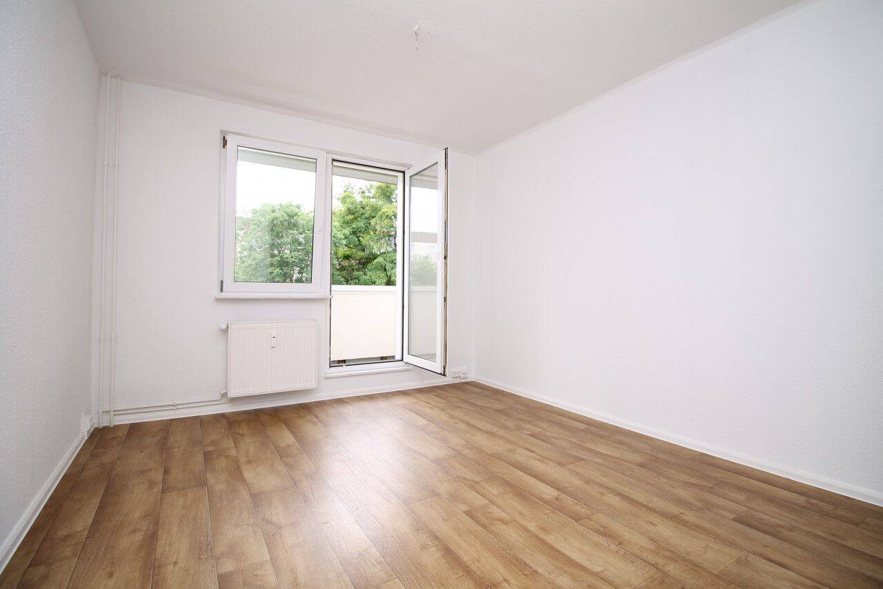 Sanierte Wohnung mit grünem Innenhof – Leipzig – Vorschaubild 4
