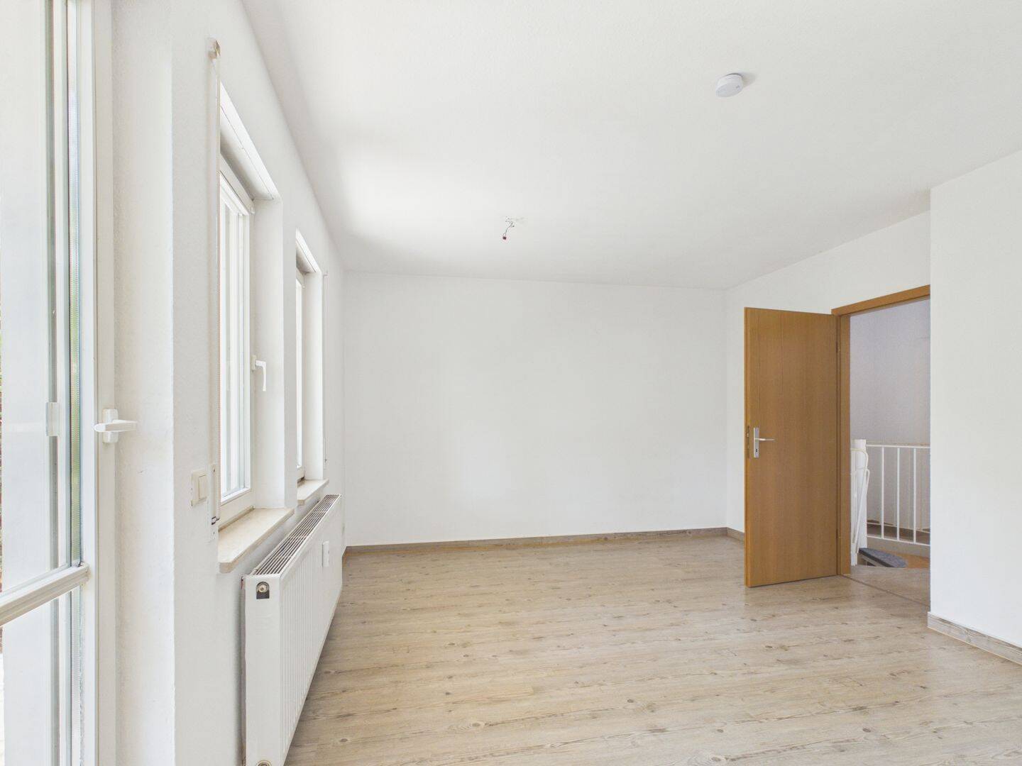 Bezugsfreie Maisonettewohnung mit 3 nutzbaren Räumen und Garten! – Leipzig – Vorschaubild 4