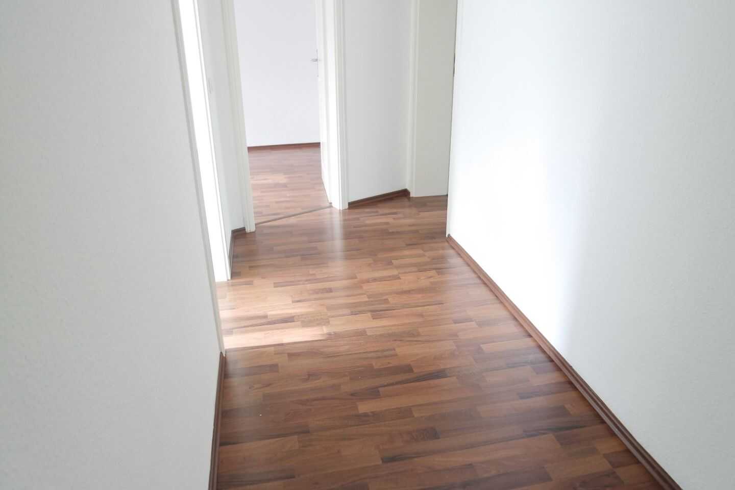 Eutritzsch - schöne Singlewohnung mit Tageslichtbad und schickem Fussboden in verkehrsgünstiger Lage – Leipzig – Vorschaubild 7