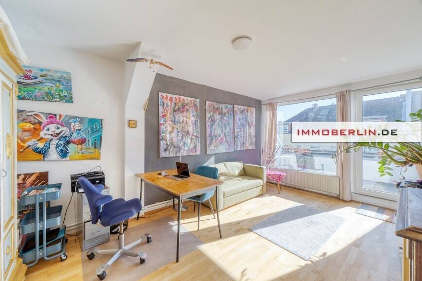 IMMOBERLIN.DE - Stimmungsvolle Dachgeschosswohnung mit Südterrasse in komfortabler Neukölln-Lage – Berlin – Vorschaubild 3