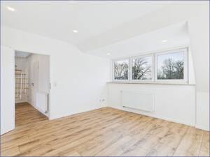Wohnen im Essener-Norden! Erstbezug nach Kernsanierung - moderne DG-Whg. mit Loggia in Altenessen! – 45329 Essen – Vorschaubild 3