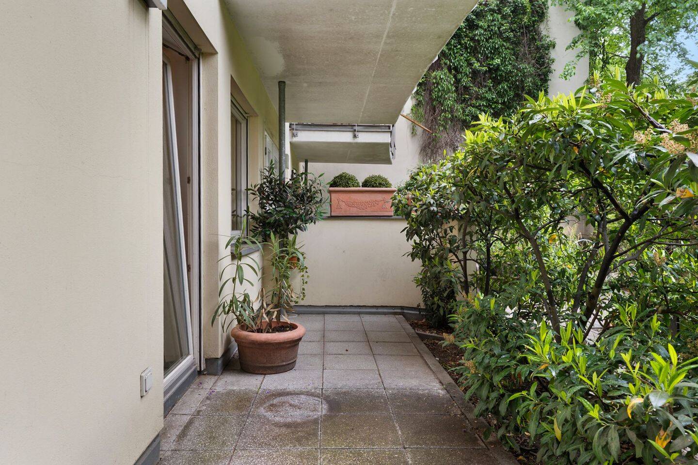Stilvolle Gartenwohnung mit großer Terrasse fußläufig zum Hackeschen Markt am Krausnickpark – Berlin – Vorschaubild 5