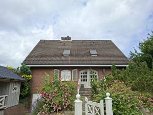 6-Zimmer-Zweifamilienhaus mit Vollkeller in bevorzugter Wohnlage – 21129 Hamburg – Vorschaubild 2