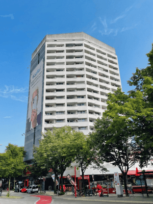 Herzschlag St. Pauli: 1,5-Zimmerwohnung mit Balkon & Weitblick