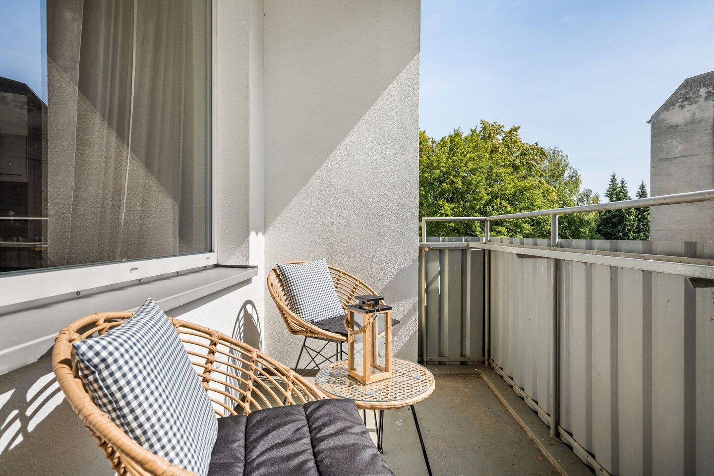 Möbliertes Studio-Apartment mit Balkon in Berlin-Neukölln – Berlin – Vorschaubild 2