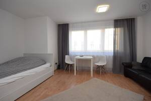 Großzügiges möbliertes Apartment am Südbahnhof