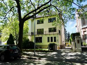 Traumwohnung am Stadtpark 3,5 R.Balkon ,Wintergarten, Garage
