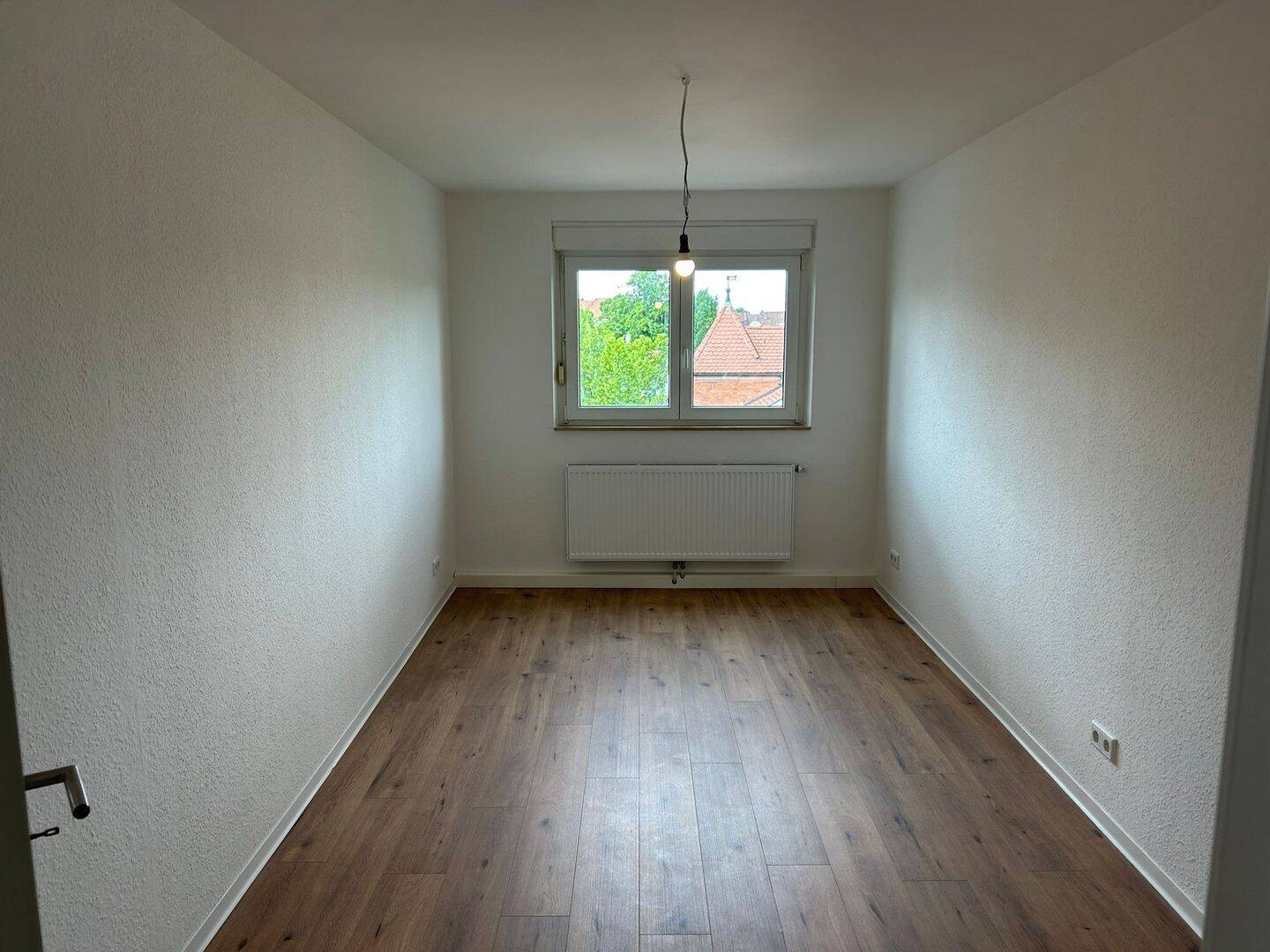 Helle renovierte 2 Zimmer Wohnung in der Rosenau mit Balkon – Nürnberg – Vorschaubild 3