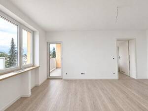 Alles neu: 2-Zimmer-Wohnung mit Balkon direkt am Laimer Platz – 80686 München – Vorschaubild 2