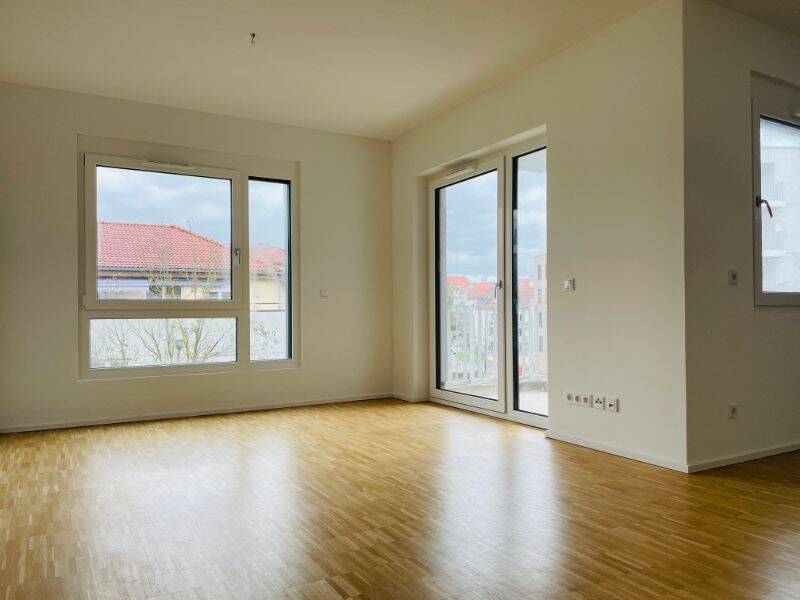 Helle 1-Zimmer Wohnung mit Einbauküche und Loggia