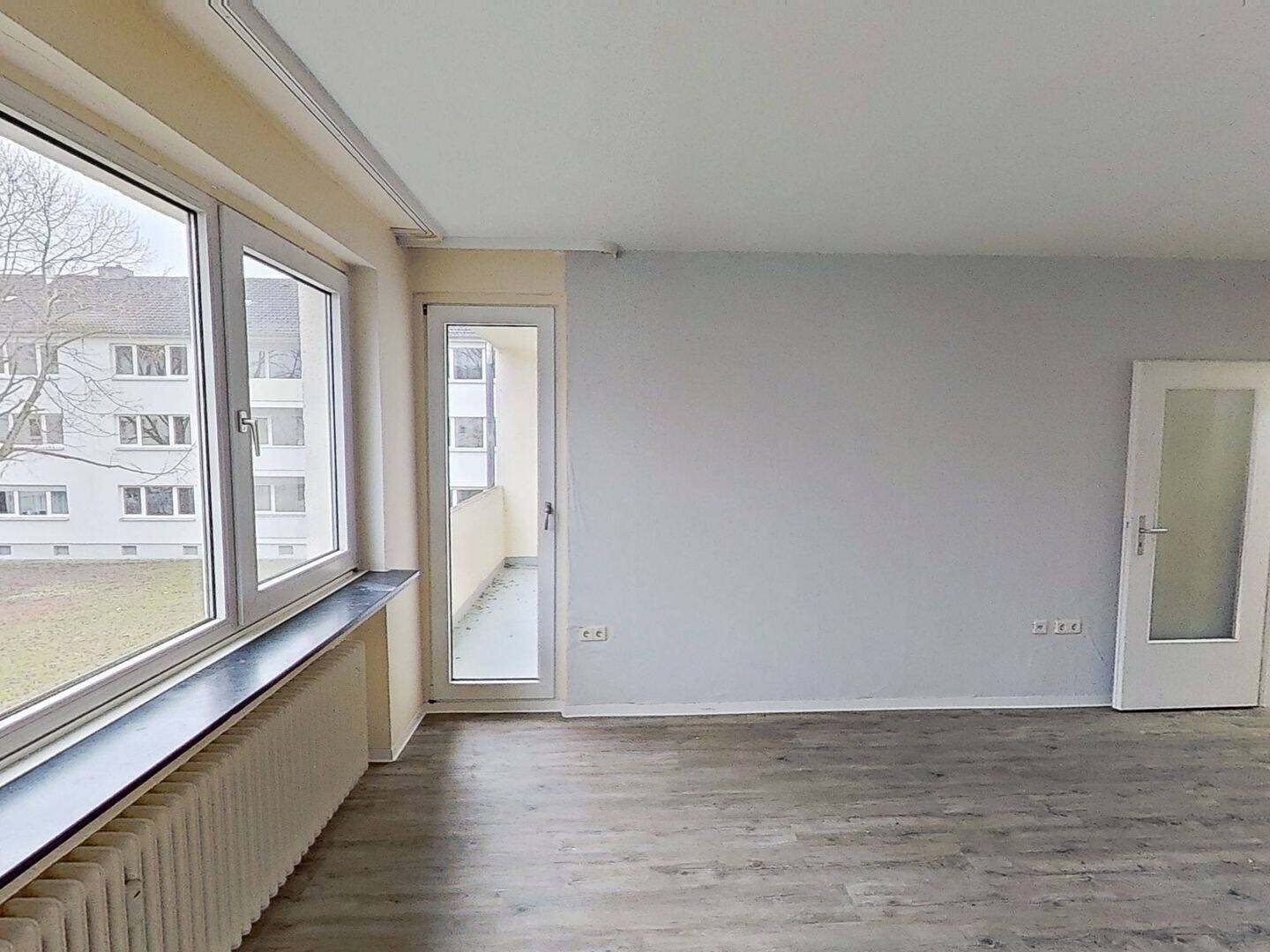 Großzügig geschnittene 3-Zimmer-Wohnung mit BALKON – Paderborn – Vorschaubild 2