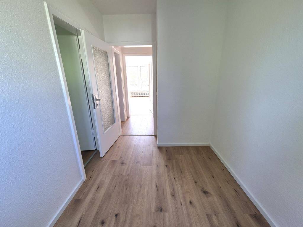Wohnung ist frisch & fertig. Sie fehlen noch./Freshly renovated and ready for you to move in. – Duisburg – Vorschaubild 6