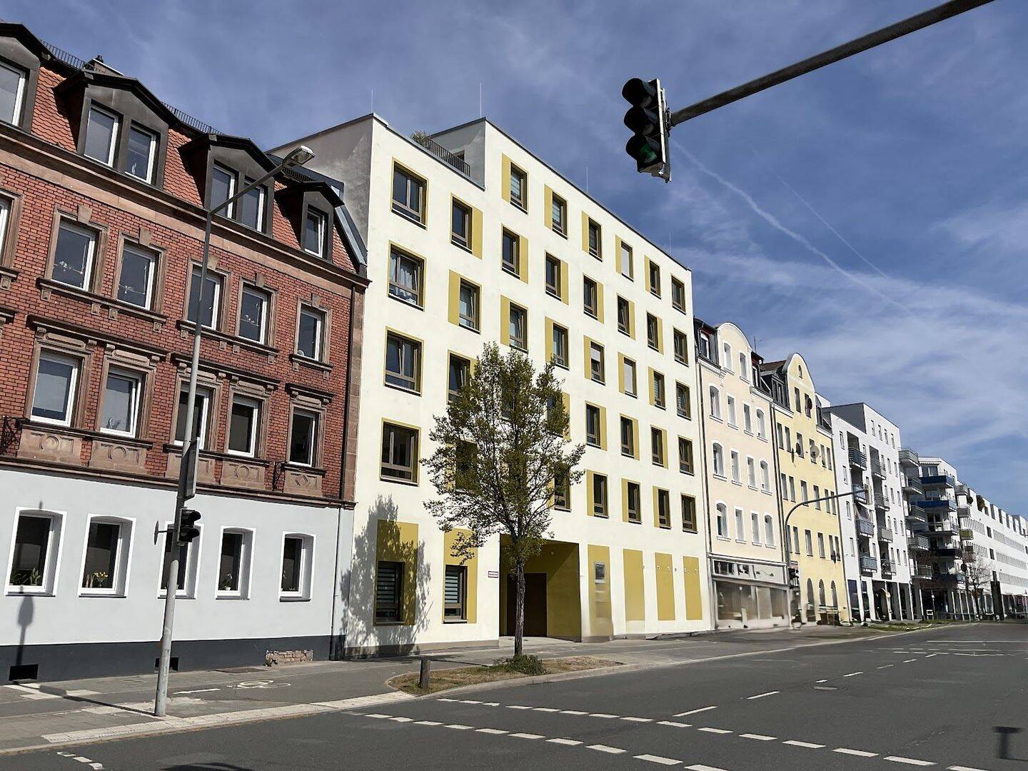 Ihr neues Zuhause mit Freiraum: Elegante, barrierefreie 3-Zimmer-Wohnung mit sonniger Loggia