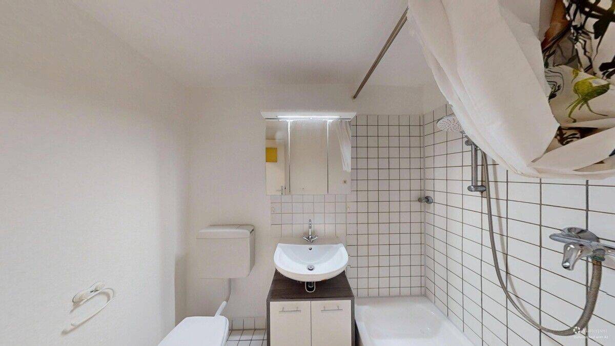 DIREKT AM BURGPLATZ - GEMÜTLICHES APARTMENT MIT EINBAUKÜCHE – Düsseldorf – Vorschaubild 8