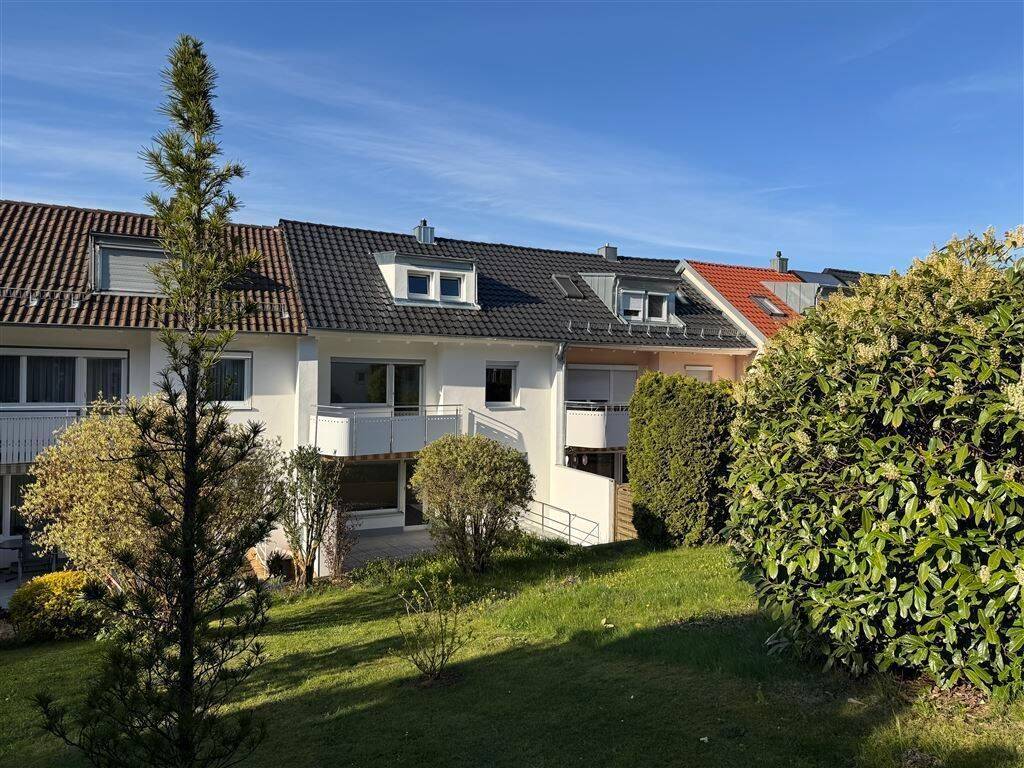 CO Nähe FH und CO2 ** ab sofort ** interessantes RMH mit Balkon & Garten – Coburg – Bild 1 von 9