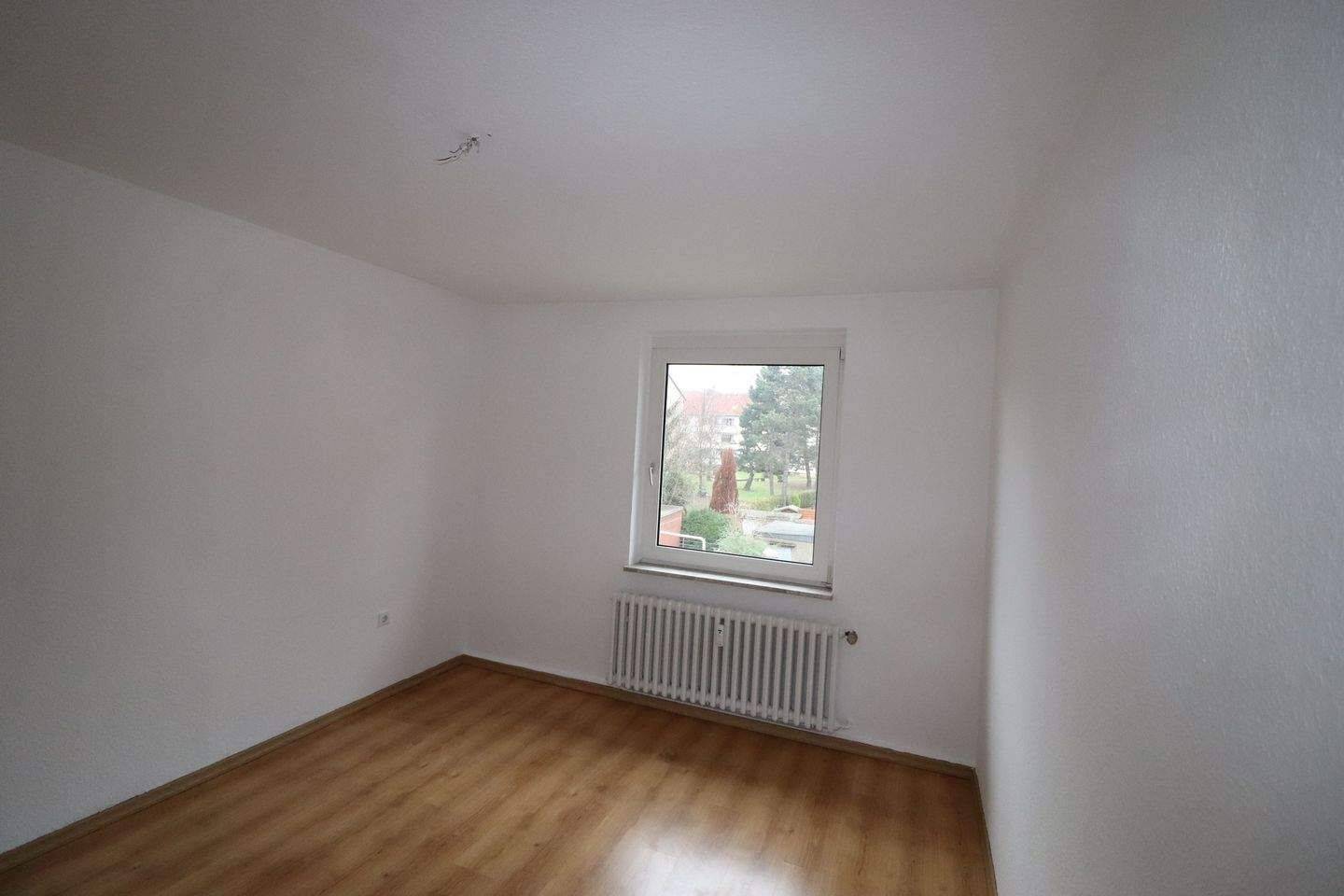 Ab 01.08. 2,5-Raum Wohnung bald mit Balkon inkl. Treppenhausreinigung, Winterdienst – Oberhausen – Vorschaubild 9