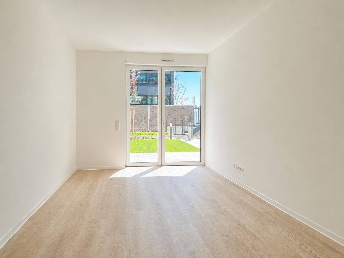 Bezugsfertige Wohnung mit eigenem Gartenanteil | Bezugsfrei | Fußbodenheizung | A+ – Leipzig – Vorschaubild 2
