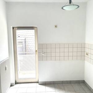 3-Zimmer-Wohnung in historischen Gebäude mit Balkon am Schillerplatz in Dresden - Hüblerstr. 2 – 1309 Dresden – Vorschaubild 9