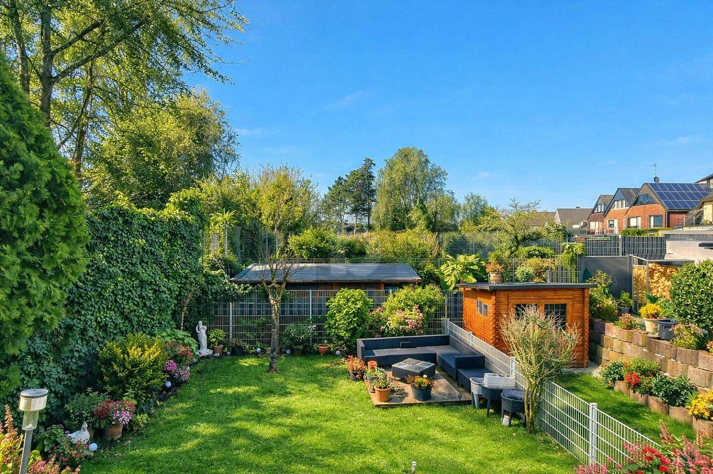 WOHNEN IM GRÜNEN MIT EXKLUSIVER GARTENNUTZUNG